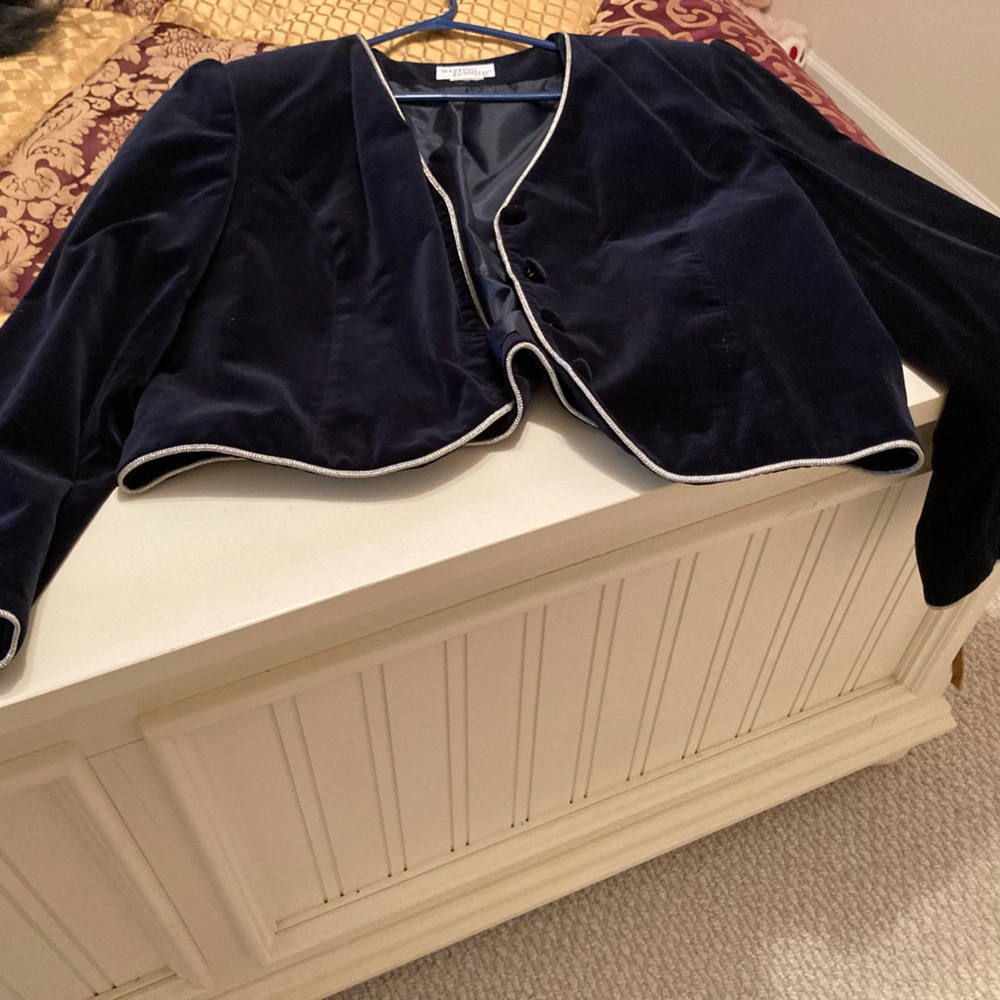 Women’s dressy jacket